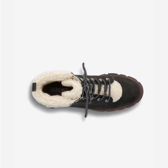 Mia Coen Black Shearling Boots - Picture 5 of 11